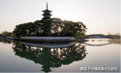 <strong>配备恒温泳池、房</strong>